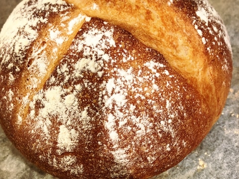 ほぼ捏ねない材料5つ油牛乳なし☆超簡単カンパーニュ